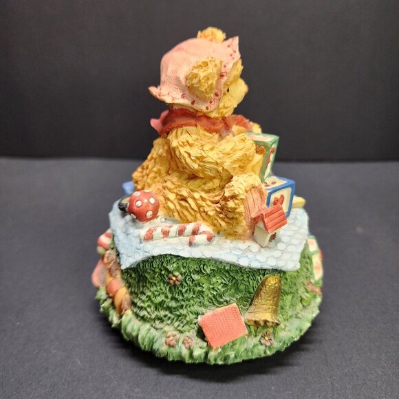 Vintage Resin Baby Girl Bear Music Box Ornate Decorative - Picture 4 of 7